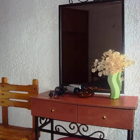 Santa Irena Hotel *